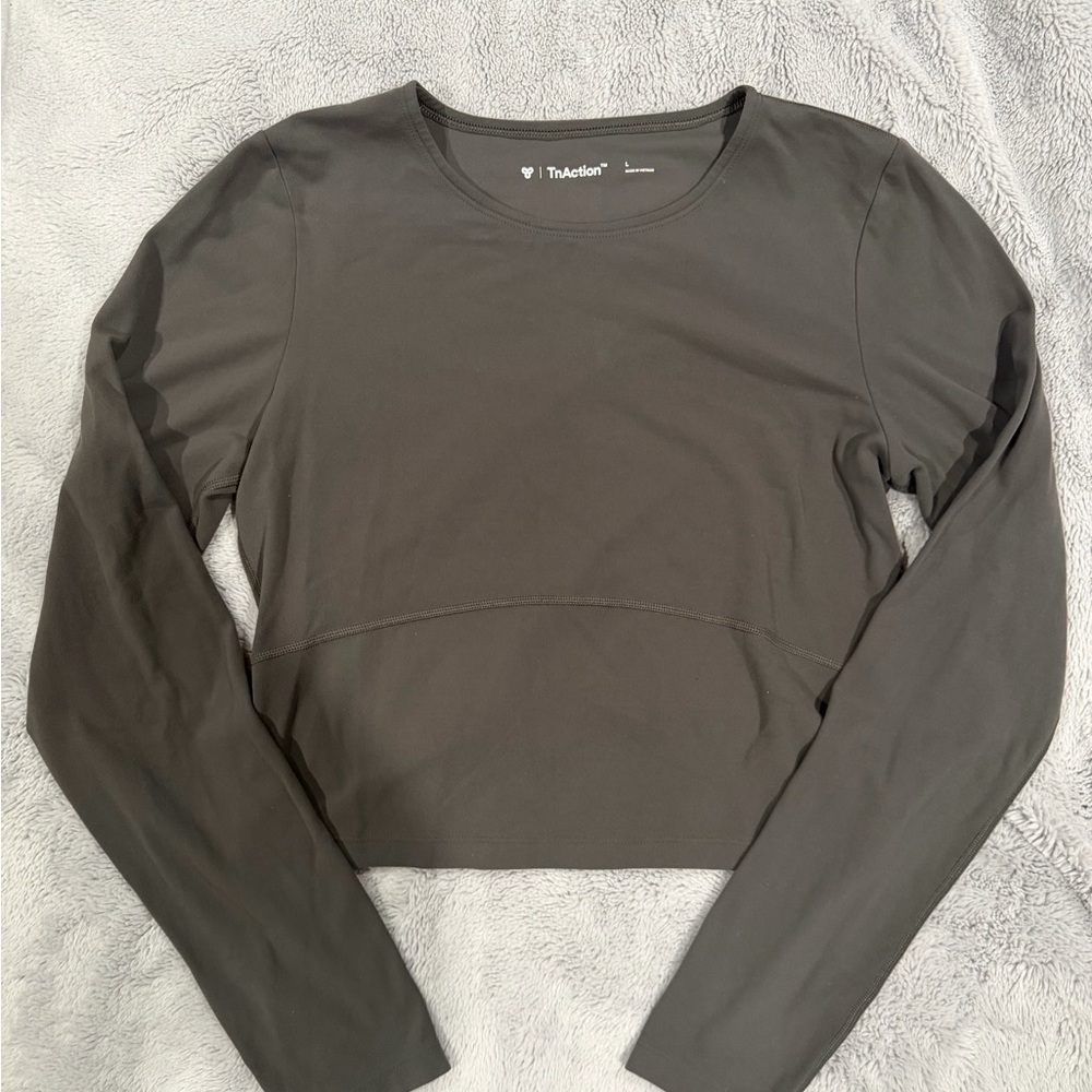 Aritzia TNA butter bound top, coal grey size large